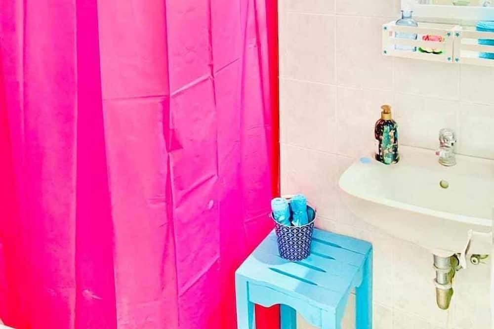 Photo of Bathroom in Magoulades