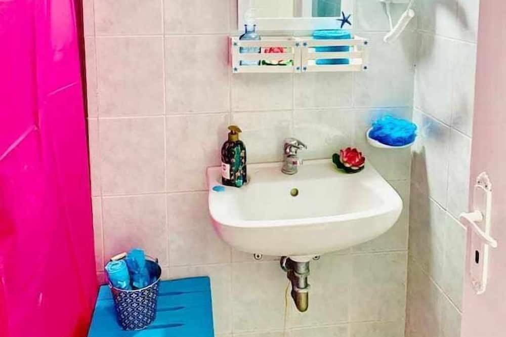 Photo of Bathroom in Magoulades