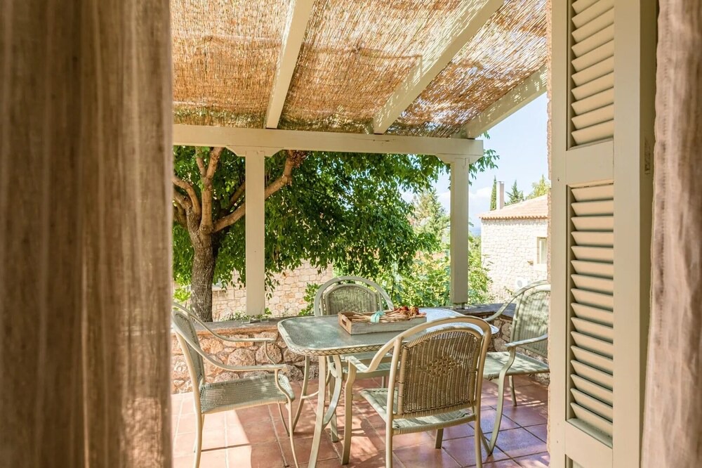Photo of Patio Balcony in Lefktron