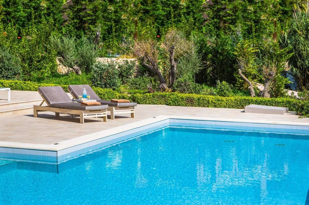 Photo of Outdoor in Karavados