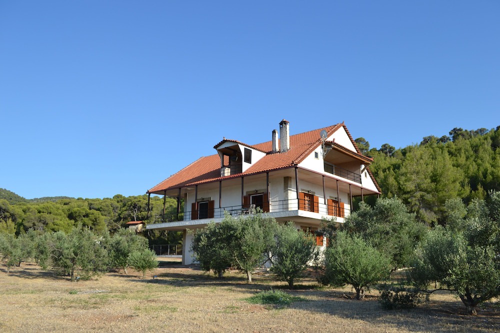 Photo of Outdoor in Loutraki-Agioi Theodoroi