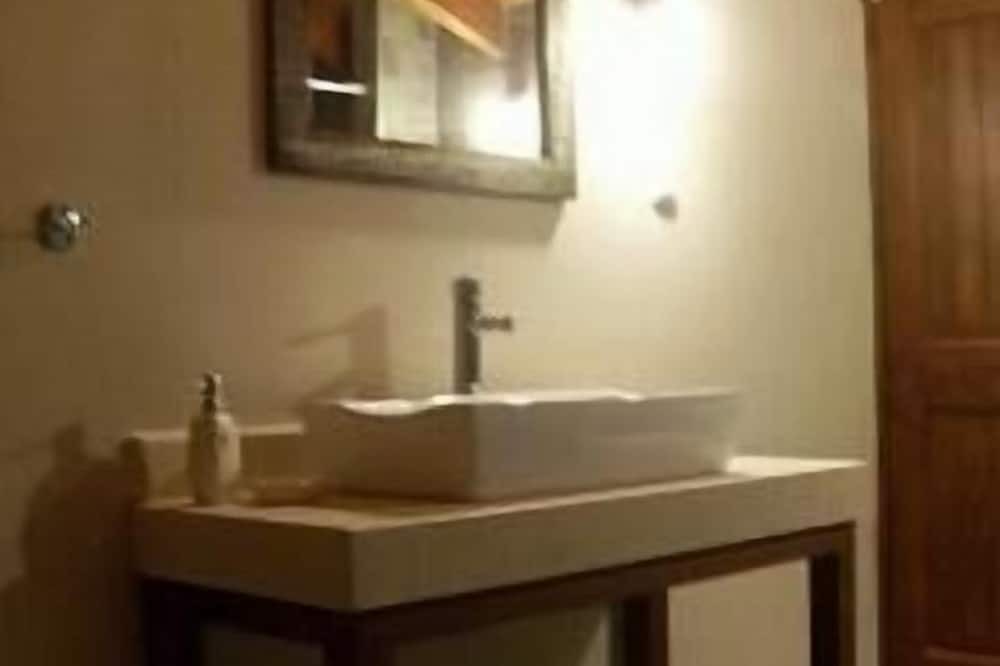 Photo of Bathroom in Liapades