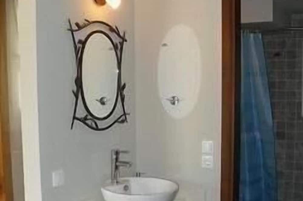 Photo of Bathroom in Liapades