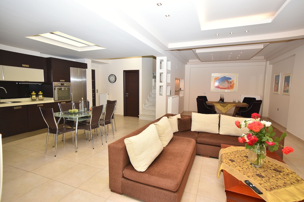 Photo of Livingroom in Minoa Pediada