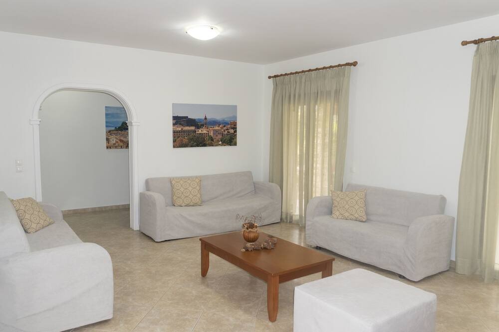 Photo of Livingroom in Kato Korakiana