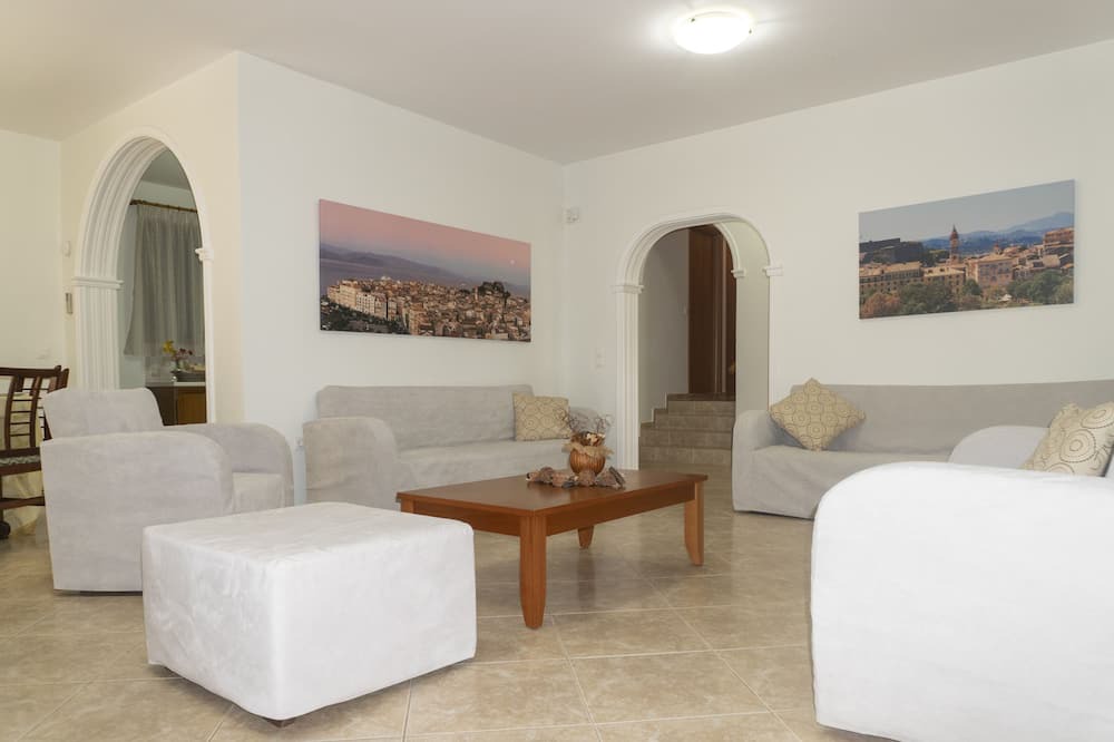 Photo of Livingroom in Kato Korakiana
