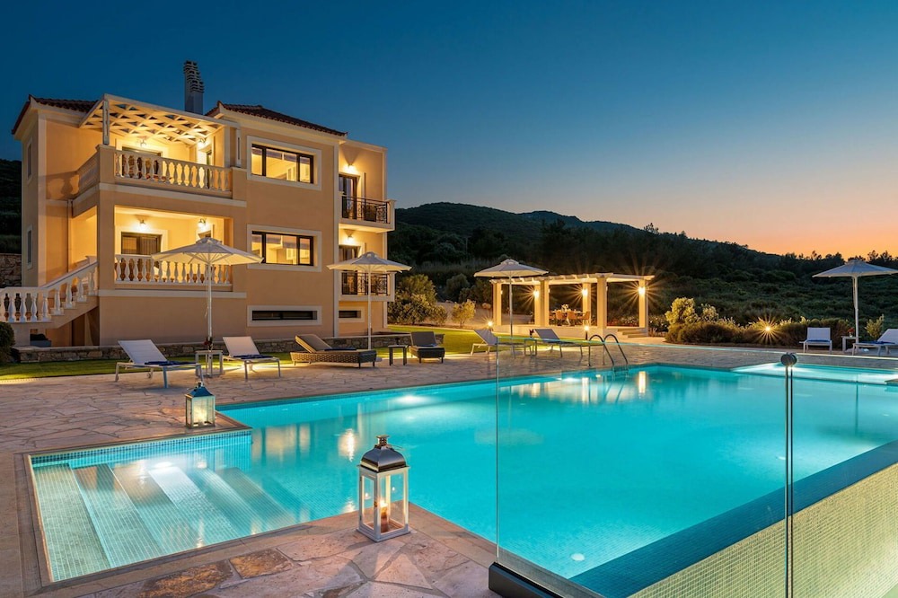 Photo of Outdoor in Samos Town
