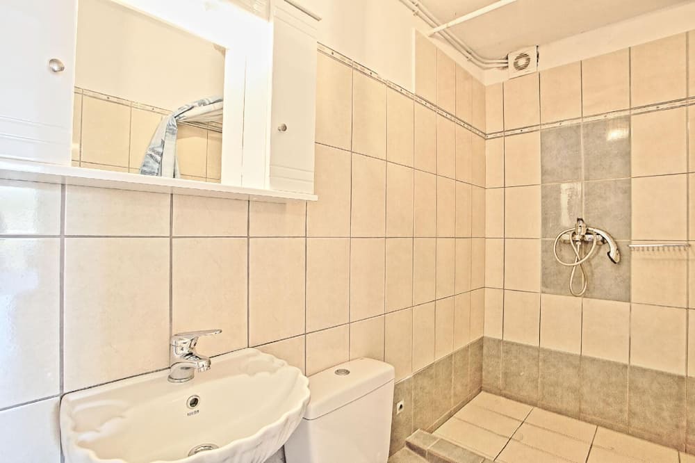 Photo of Bathroom in Agni