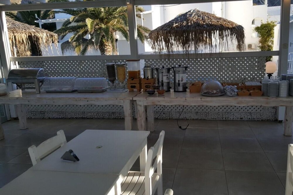 Photo of Outdoor in Perissa