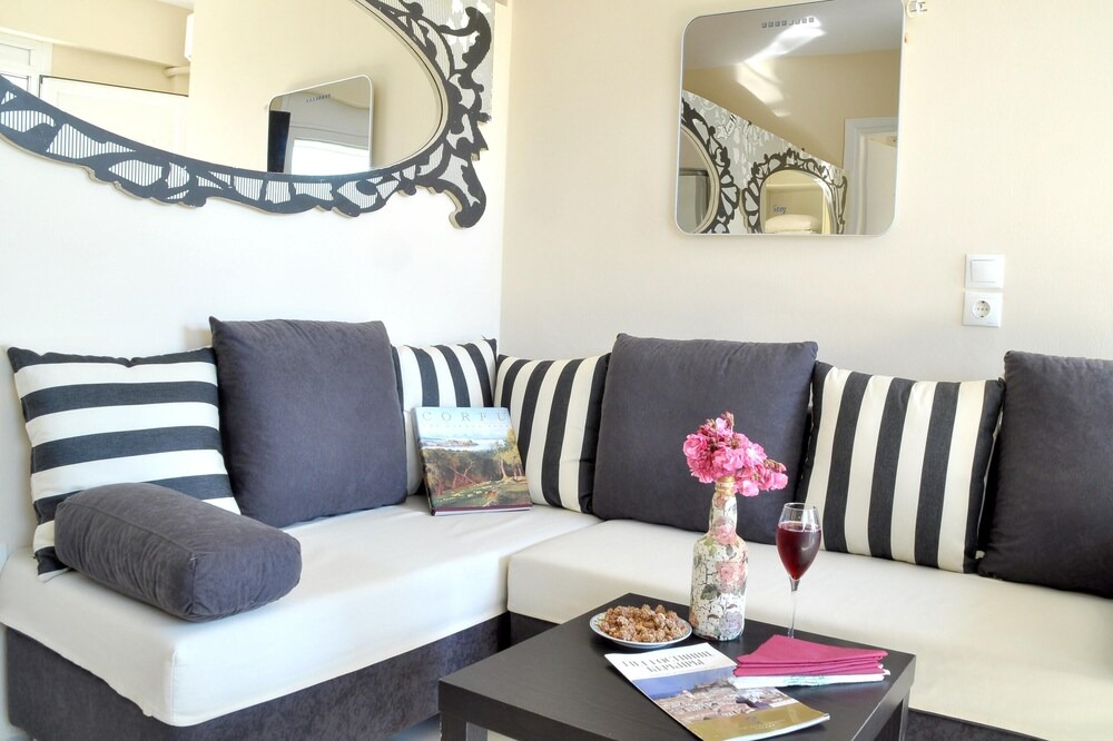 Photo of Livingroom in Perama