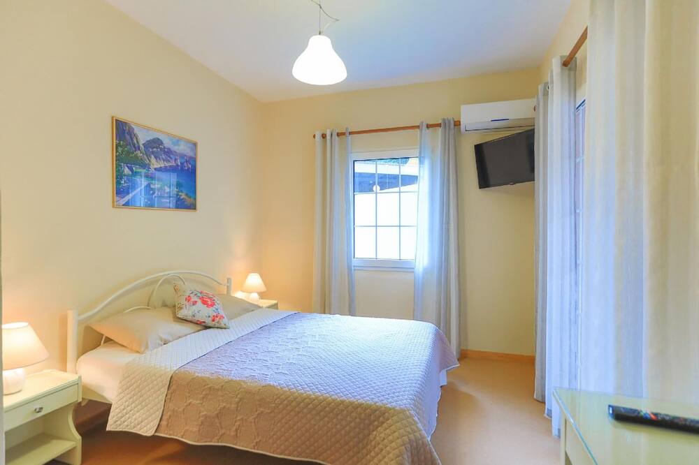 Photo of Bedroom in Kato Korakiana