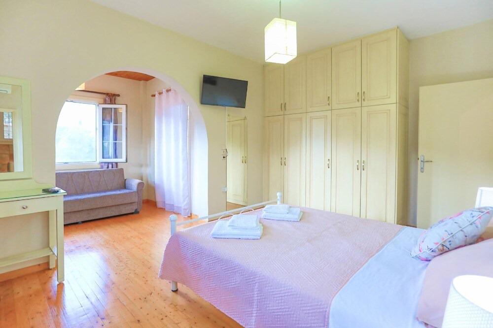 Photo of Bedroom in Kato Korakiana
