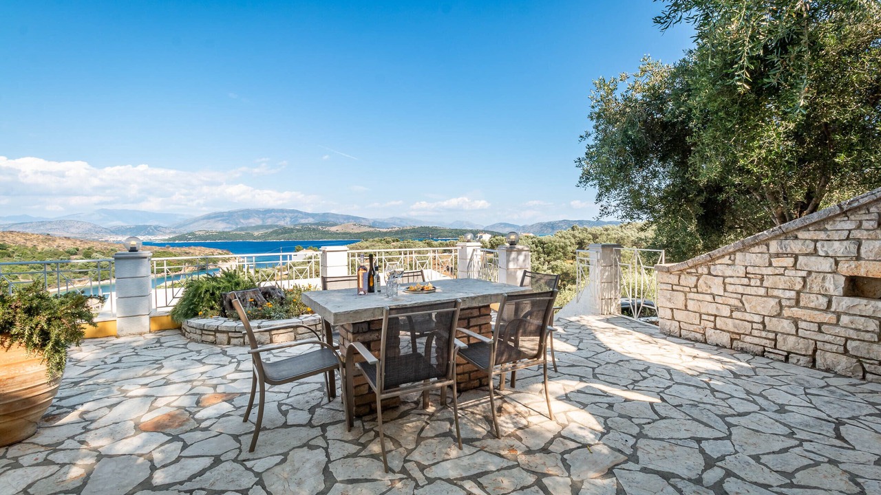 Photo of Bathroom in Agios Stefanos Avliotes