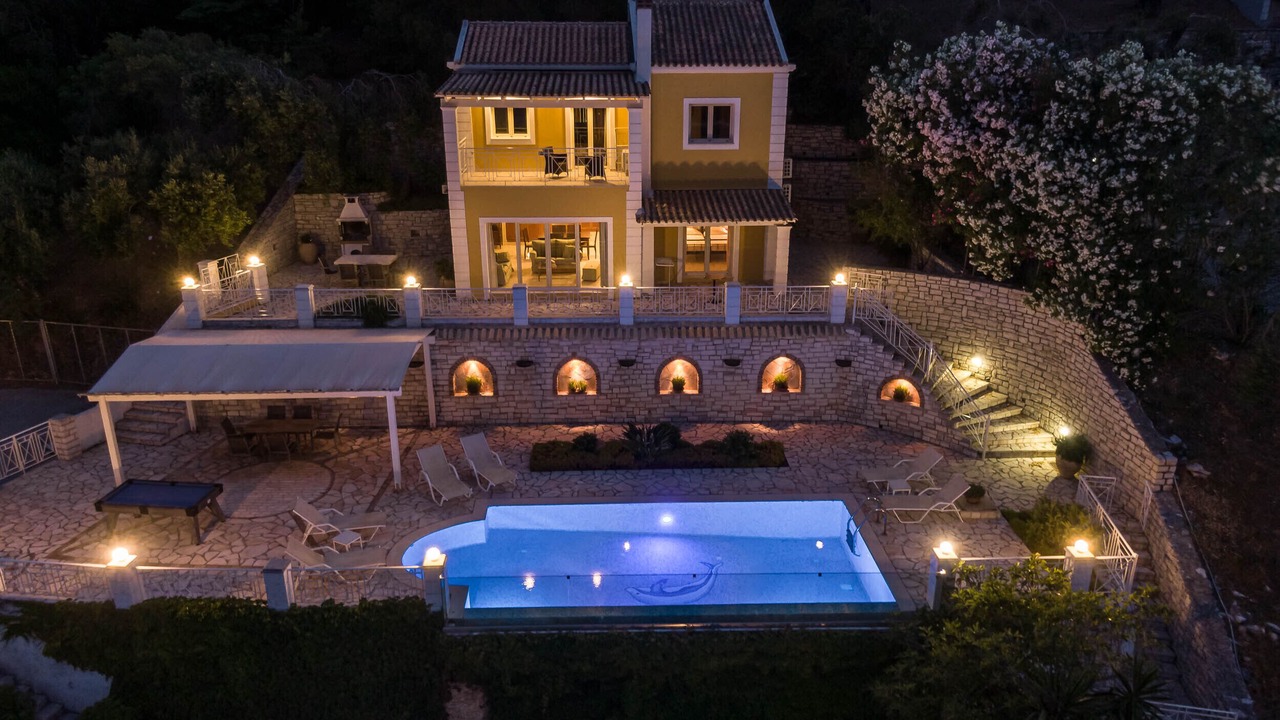 Photo of Bathroom in Agios Stefanos Avliotes