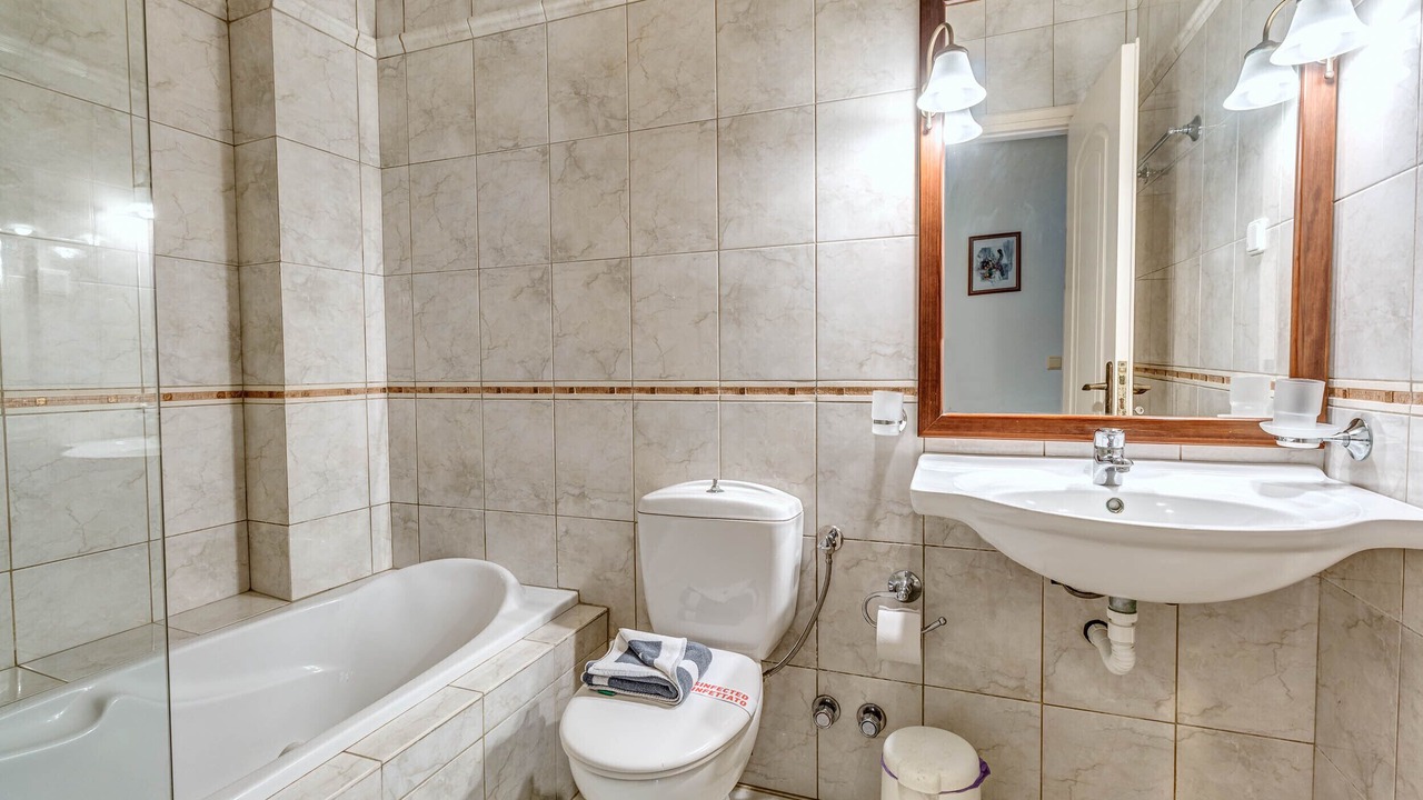 Photo of Bathroom in Agios Stefanos Avliotes