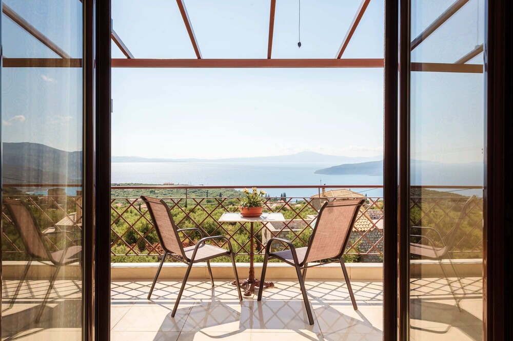 Photo of Patio Balcony in Kardamyli
