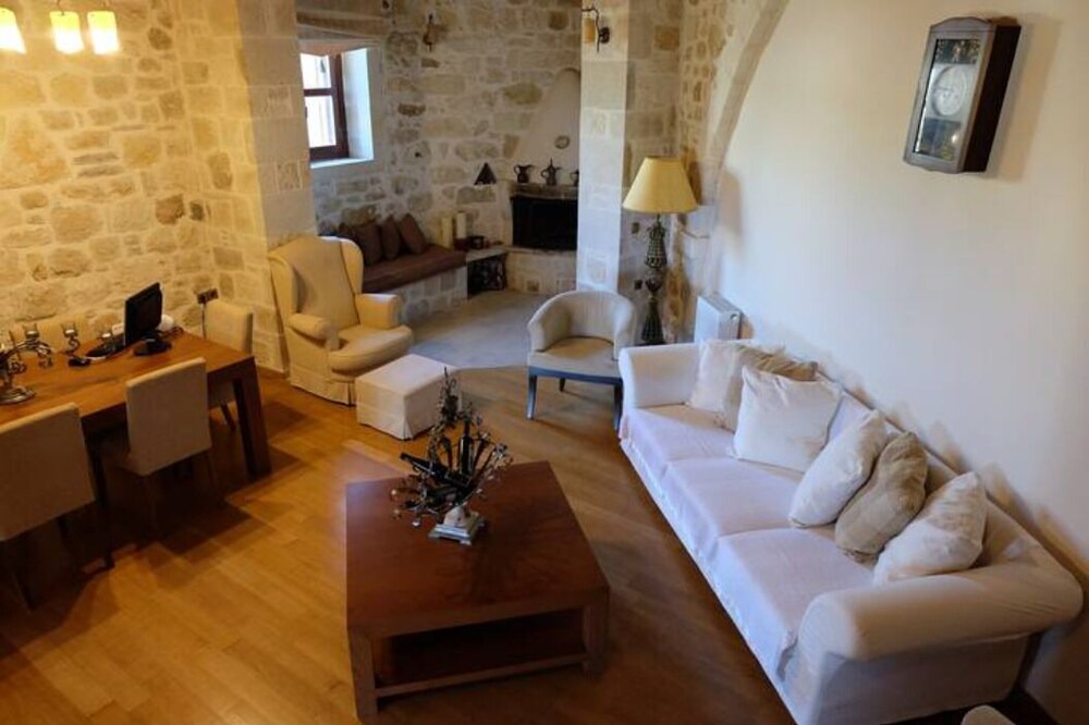 Photo of Livingroom in Maroulas