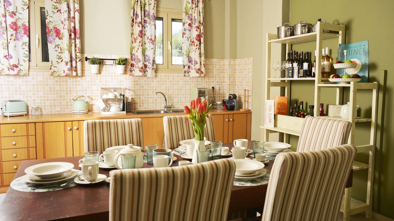 Photo of Others in Diasella