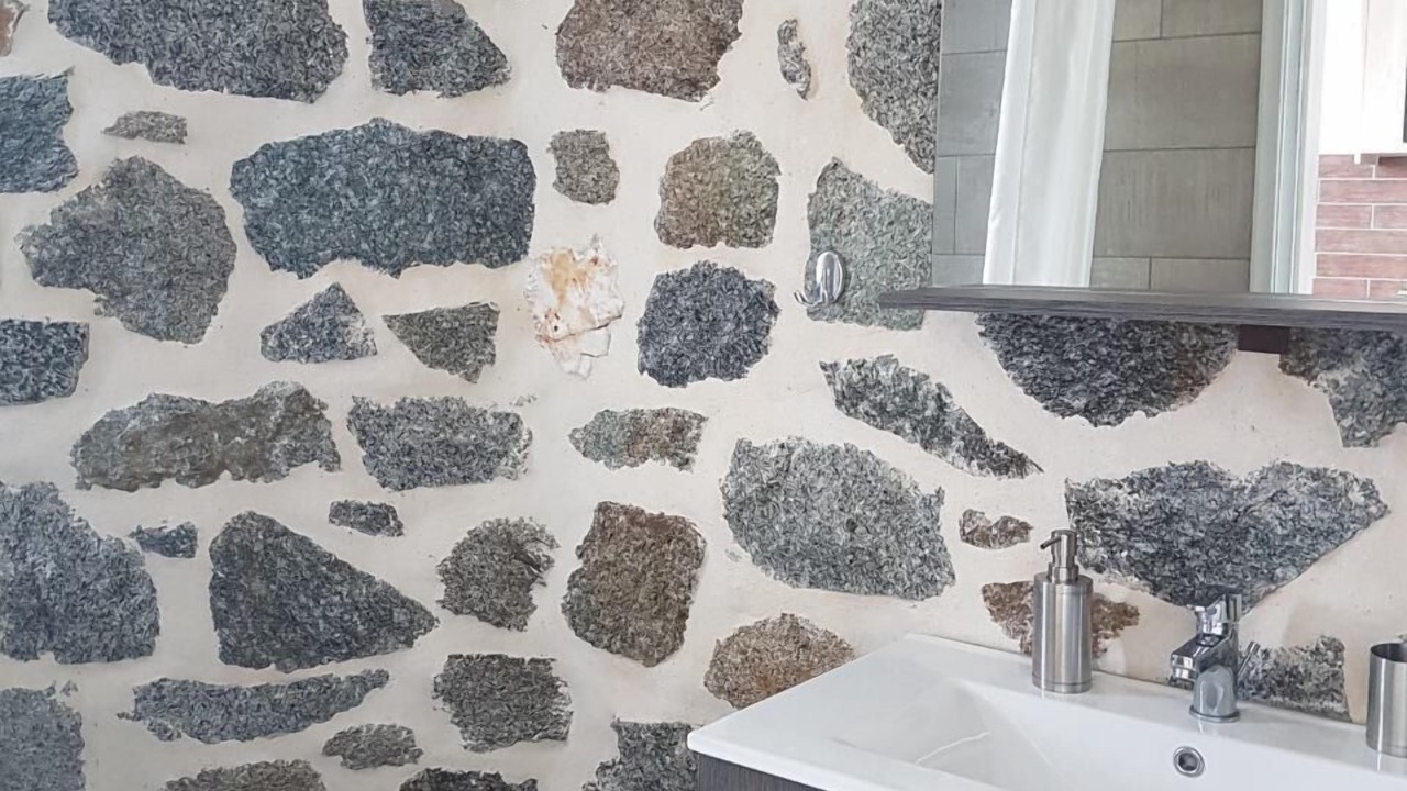 Photo of Bathroom in Glinado