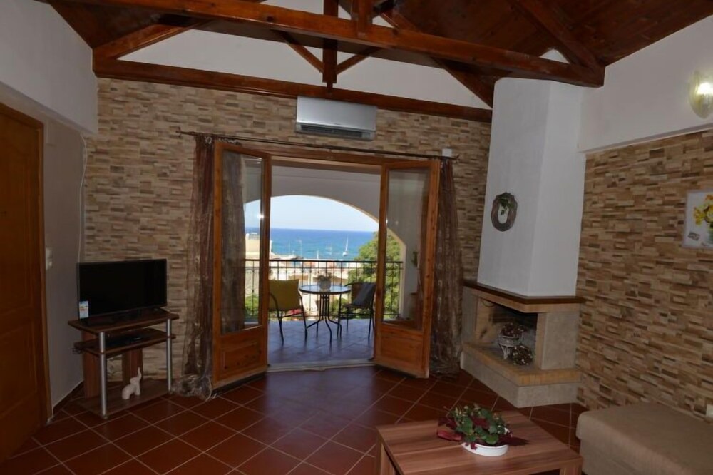 Photo of Livingroom in Panormos