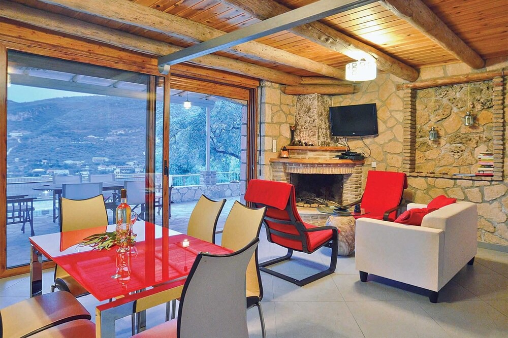 Photo of Livingroom in Limni Keri