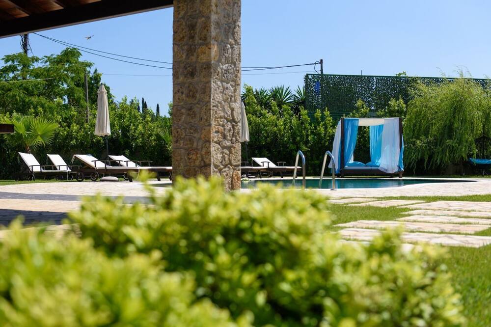Photo of Outdoor in Dassia