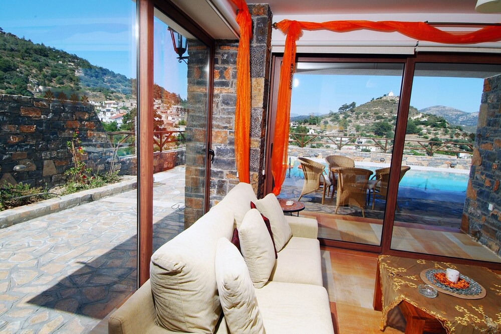 Photo of Patio Balcony in Prina