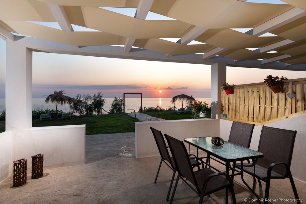 Photo of Patio Balcony in Alonia