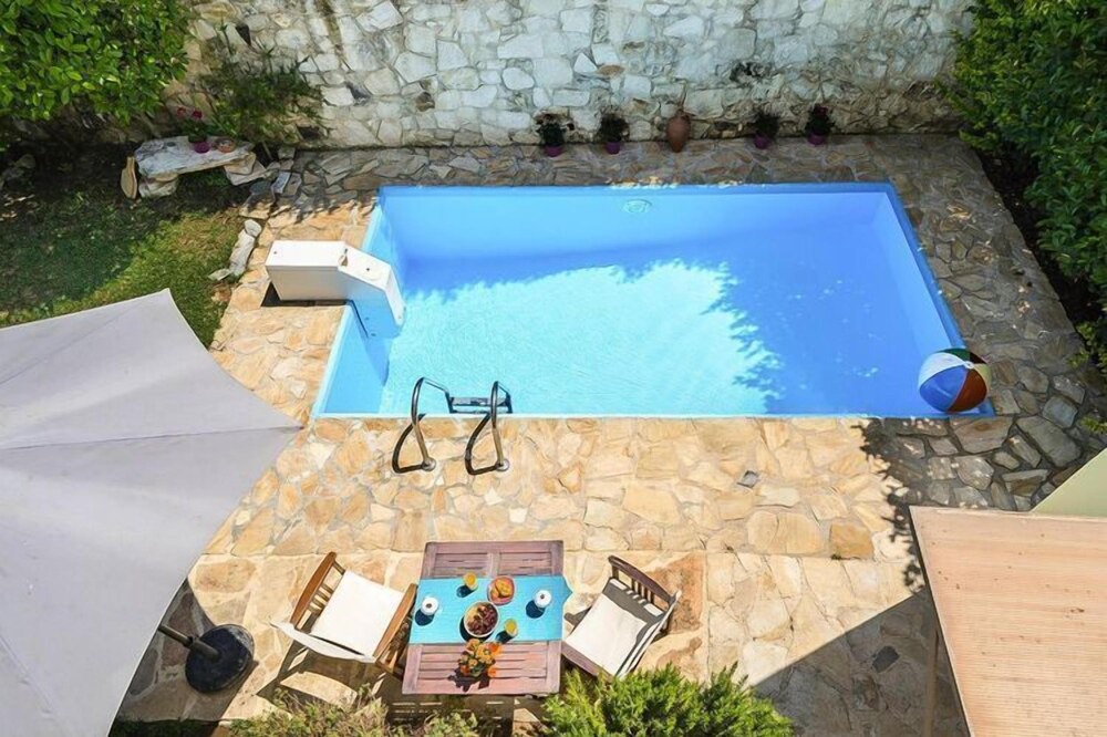 Photo of Outdoor in Mouri