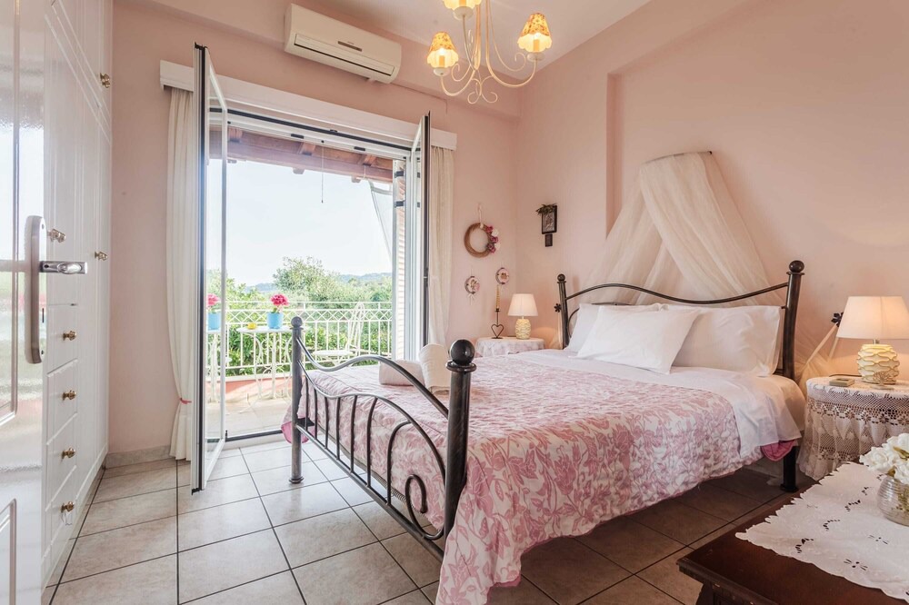 Photo of Bedroom in Messini