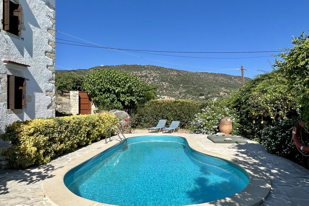 Photo of Outdoor in Makhairoi