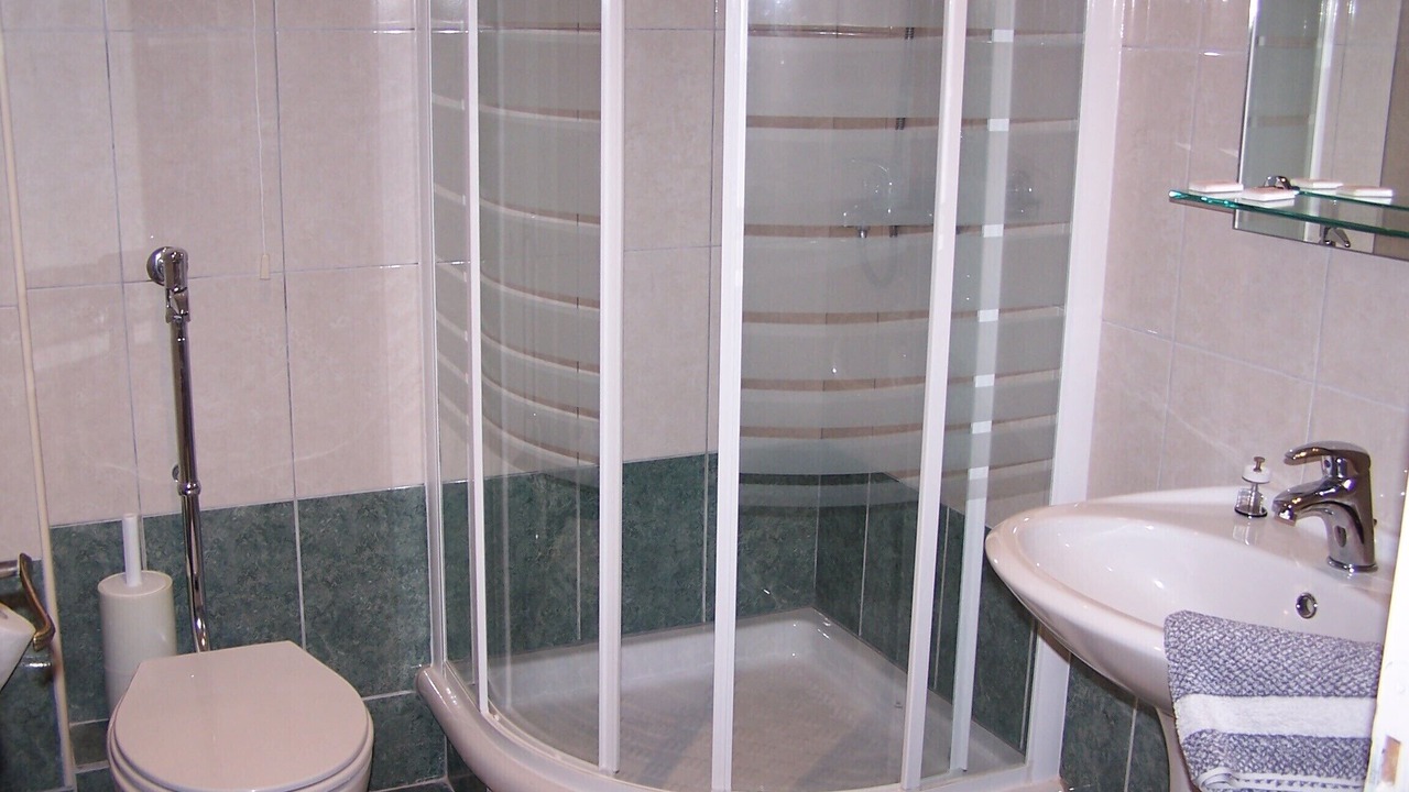 Photo of Bathroom in Agios Stefanos Avliotes