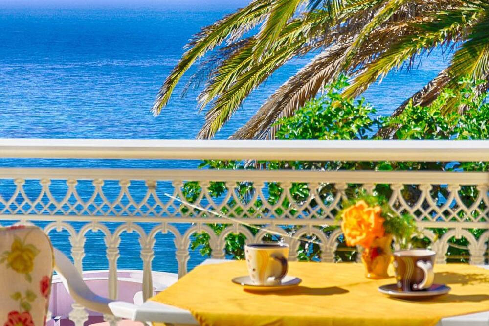 Photo of Patio Balcony in Agios Georgios Pagon