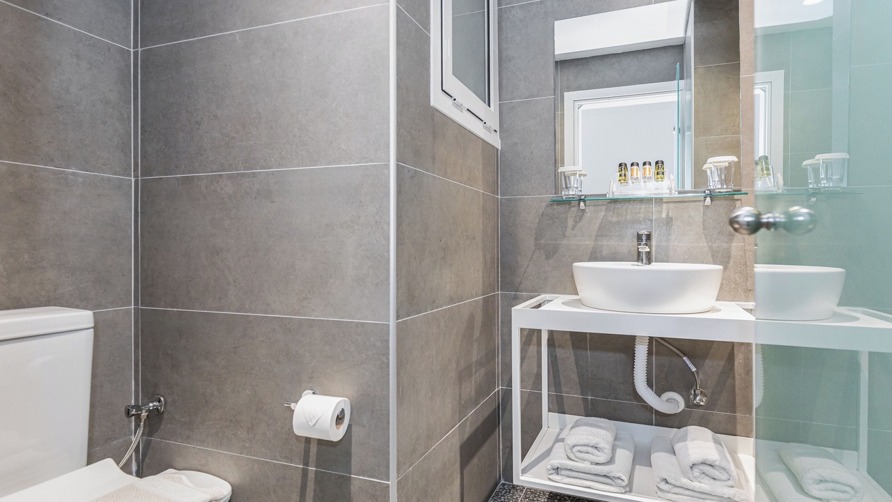 Photo of Bathroom in Perama