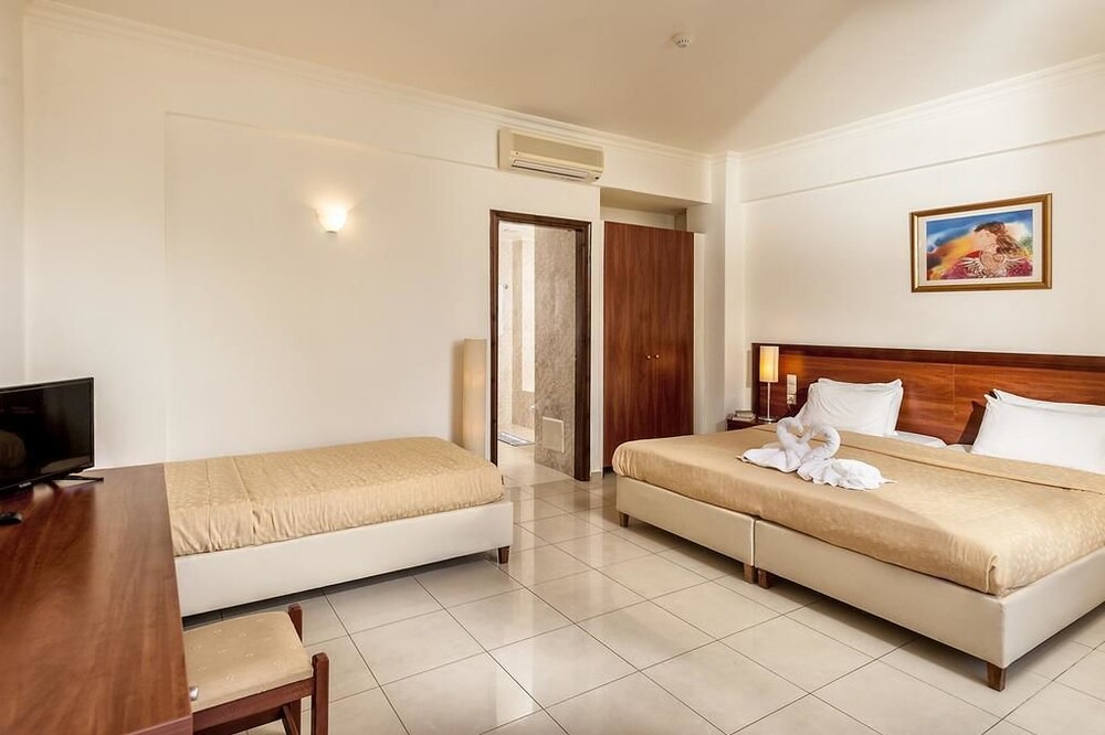 Photo of Bedroom in Tavronitis