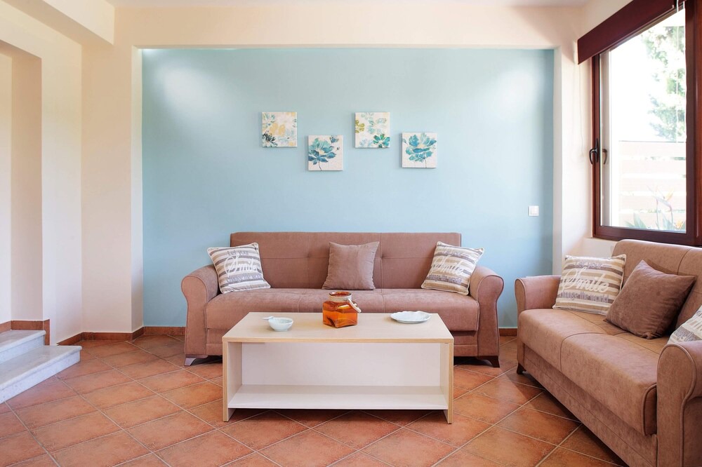 Photo of Livingroom in Elos