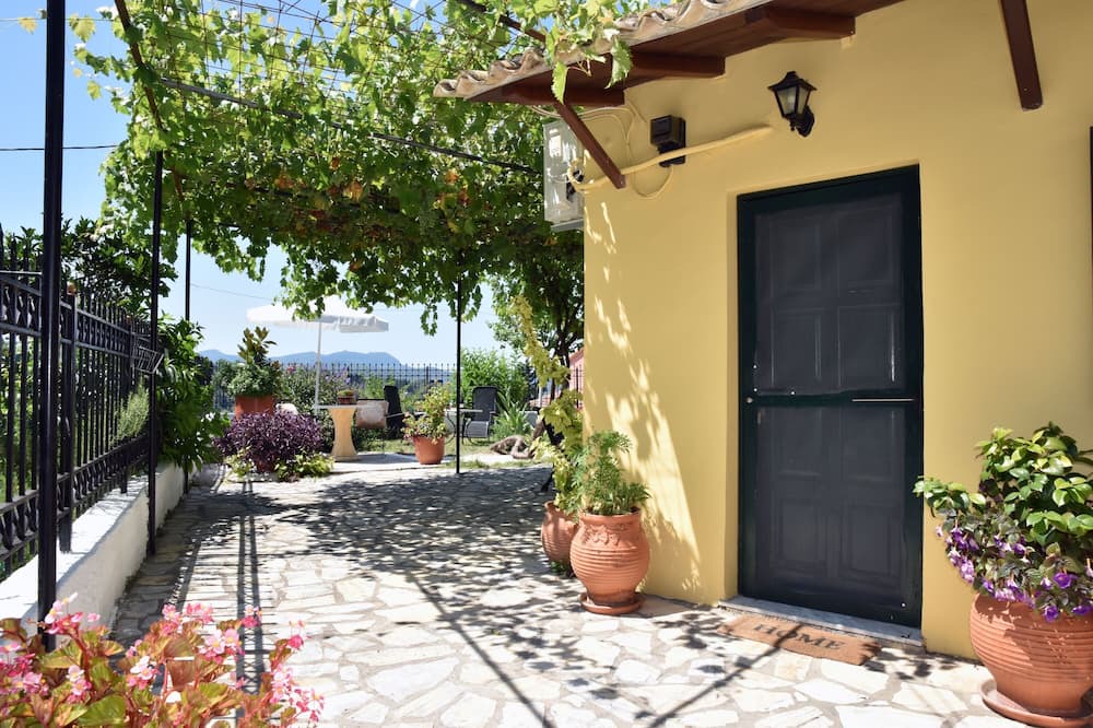 Photo of Patio Balcony in Antipernoi
