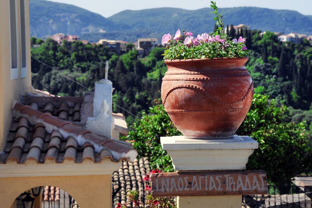 Photo of Outdoor in Antipernoi