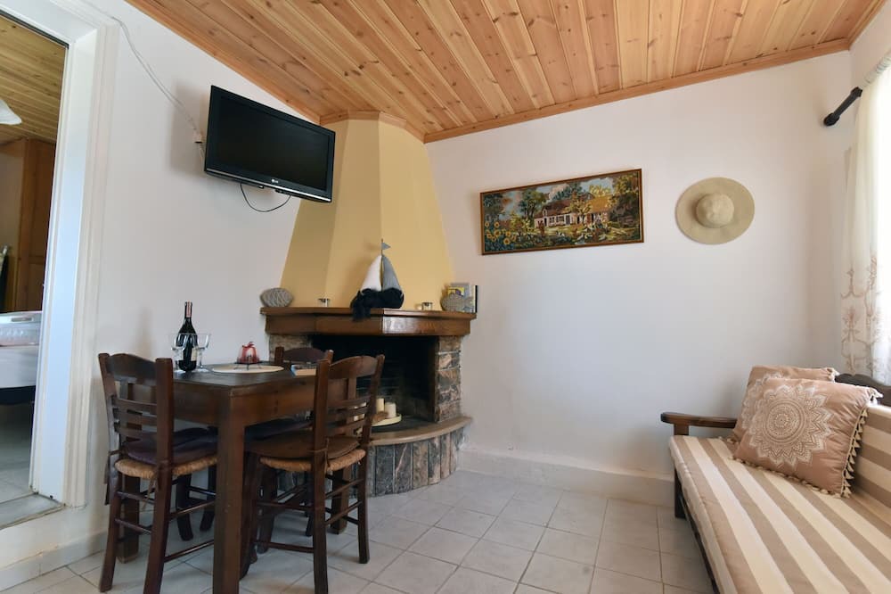 Photo of Livingroom in Antipernoi