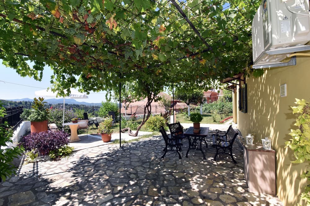 Photo of Patio Balcony in Antipernoi