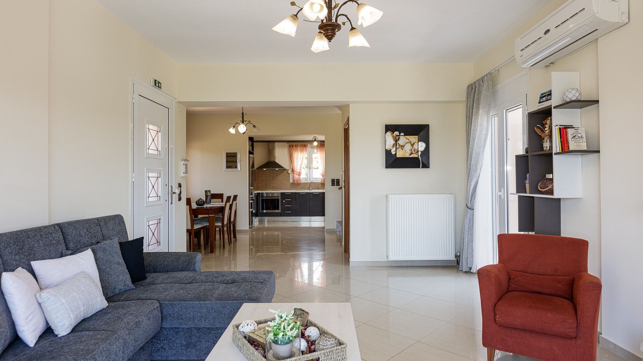 Photo of Livingroom in Perama