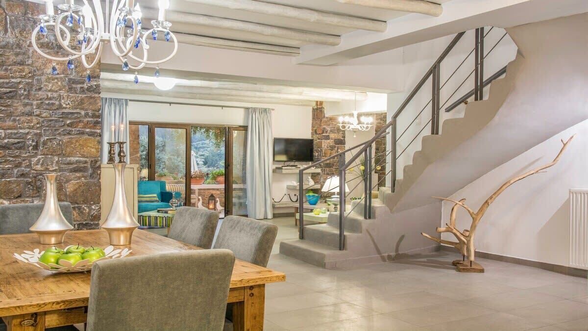 Photo of Livingroom in Pemonia