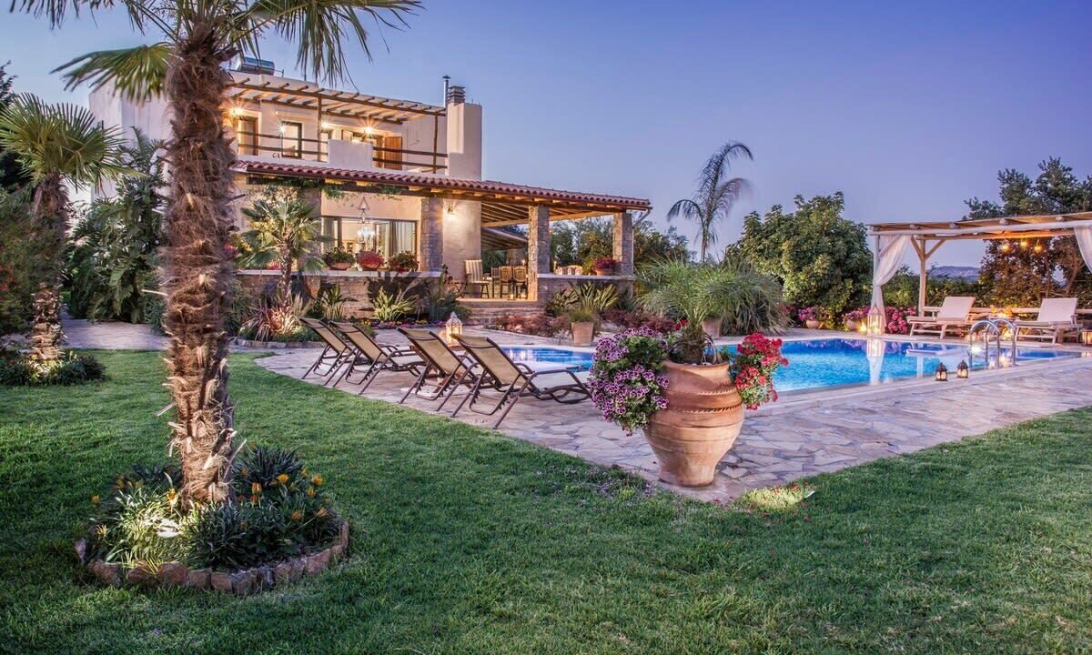 Photo of Outdoor in Pemonia