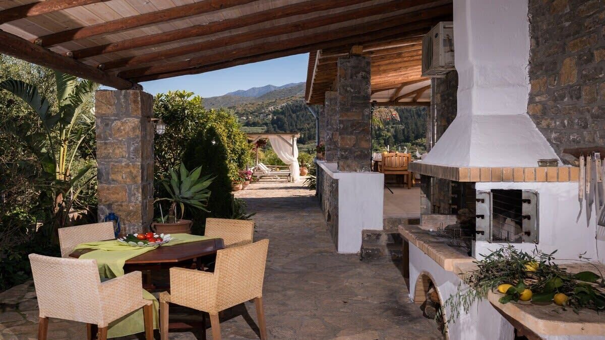 Photo of Outdoor in Pemonia