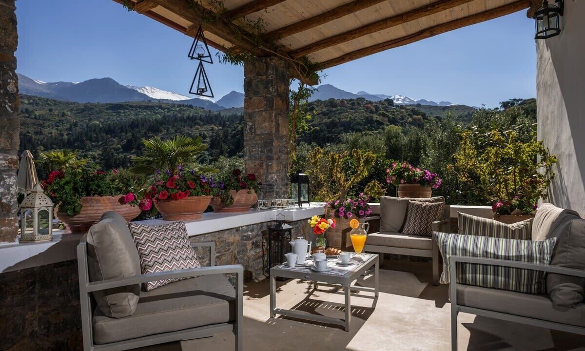 Photo of Outdoor in Pemonia