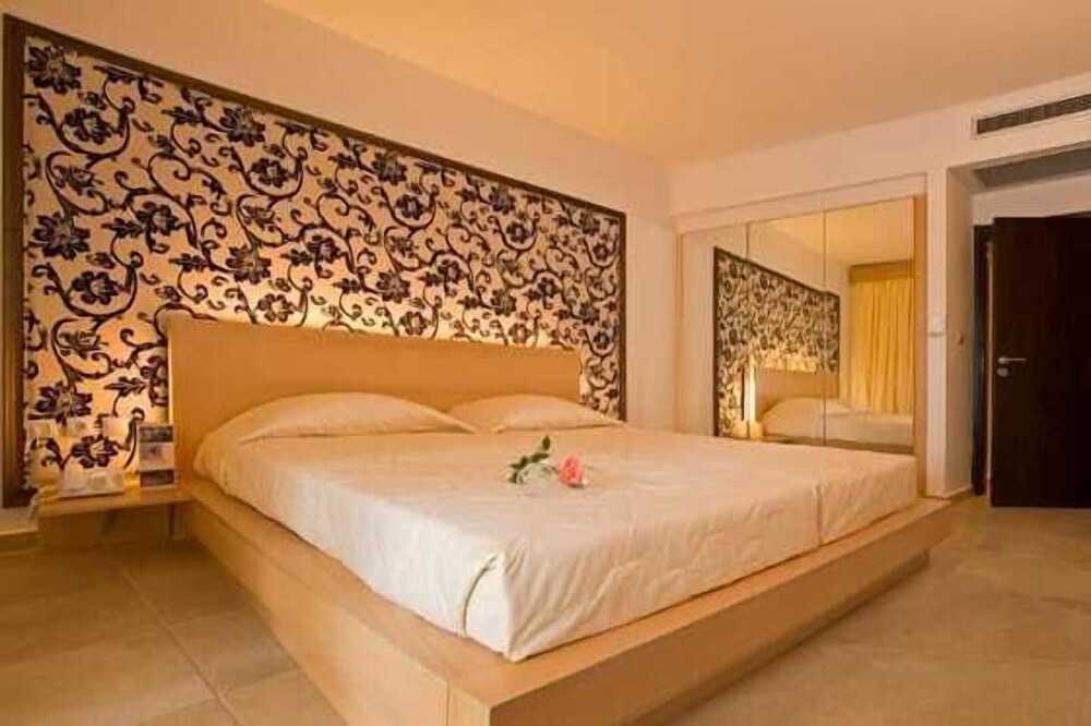 Photo of Bedroom in Ialyssos