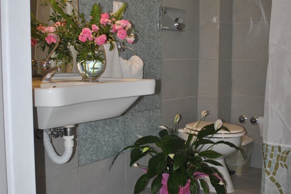 Photo of Bathroom in Boukari