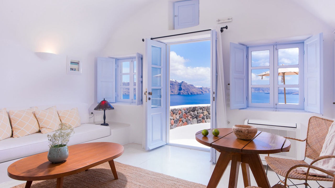 Photo of Bedroom in Oia