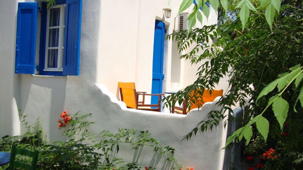Photo of Buildings in Katapola