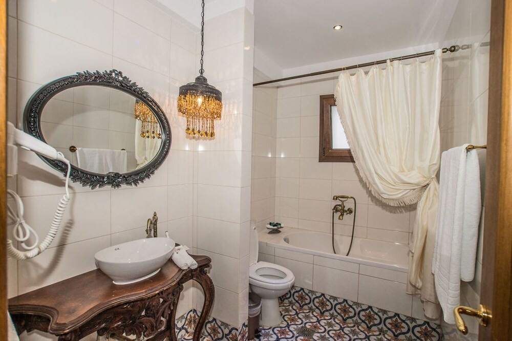 Photo of Bathroom in Polygyros